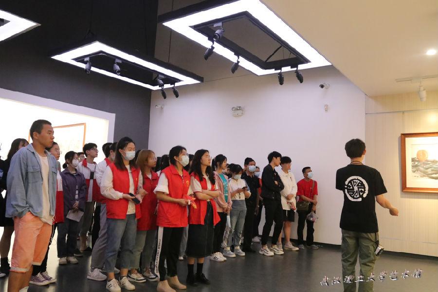 紫阳路学生自愿者.JPG